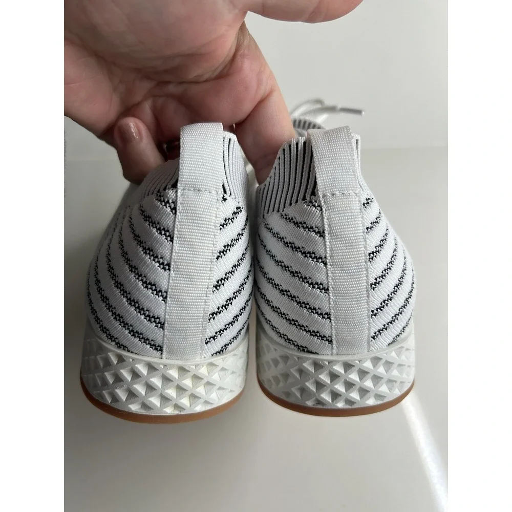New Urban Sport Sneakers By J/Slides Women's Black White Knit Opy US 8M